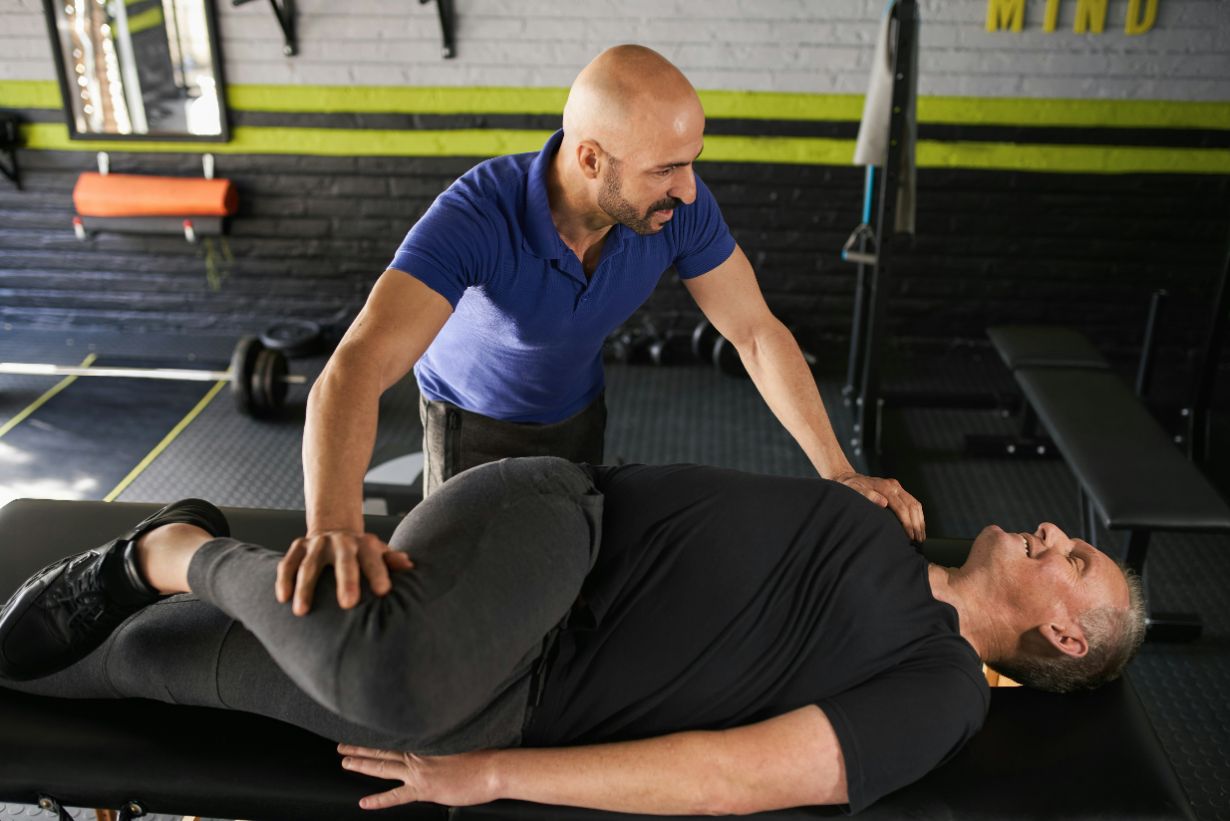 Chiropractor vs Physiotherapy: Which Is Right for You?